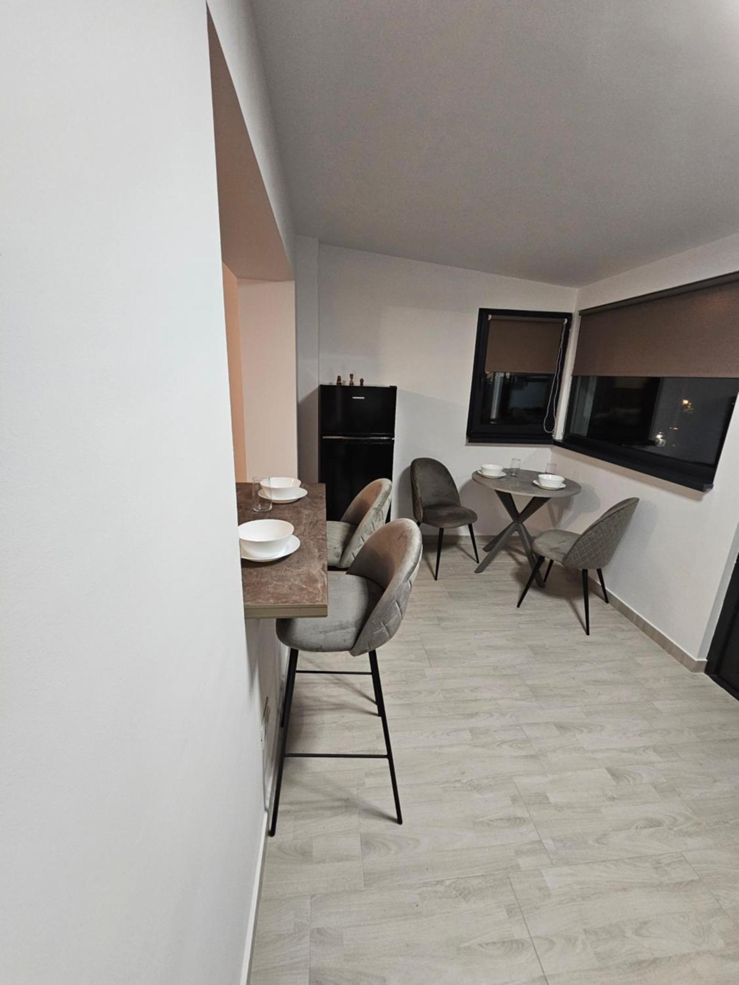 Apartment Terrace Hill House